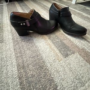 Frees shoes size 6.5